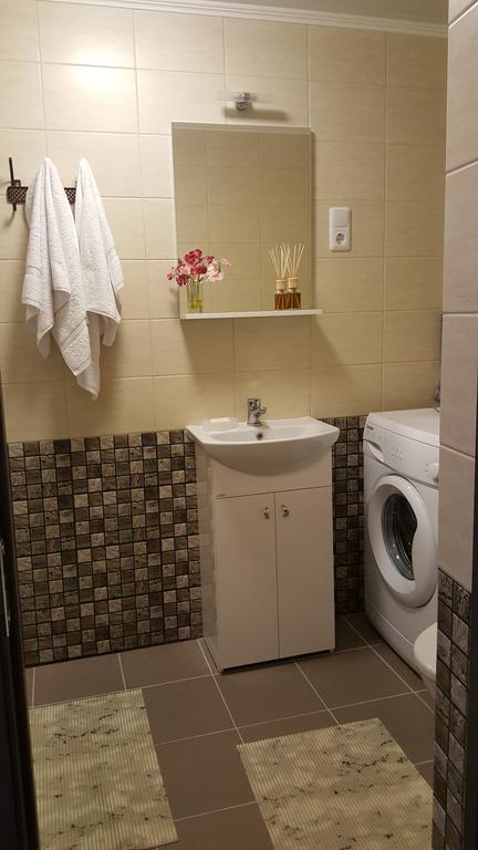 L.E.C. Travel Apartments Ventspils Eksteriør billede